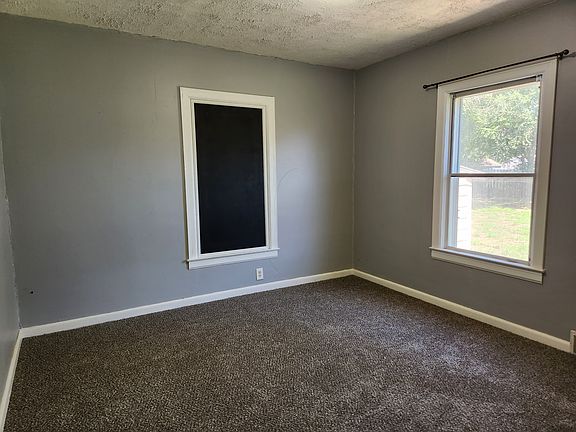 5th image of 306 W 4th Ave