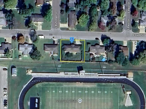 524 E Gym St, Nashville, IL 62263
