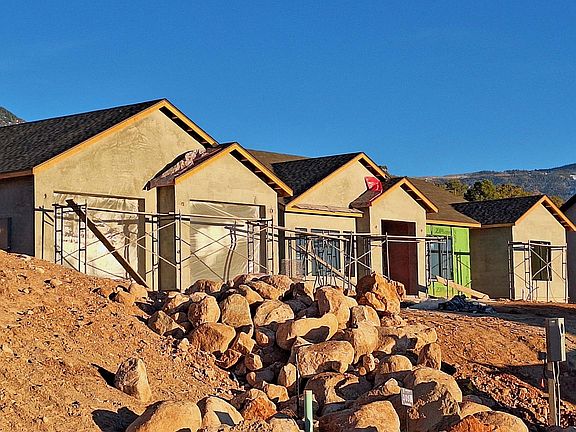 4th image of 1947 Oak Springs Rd