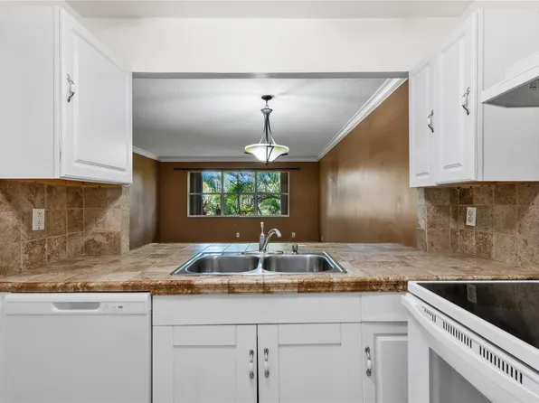 550 SE 2nd Avenue #G-21, Deerfield Beach, FL 33441