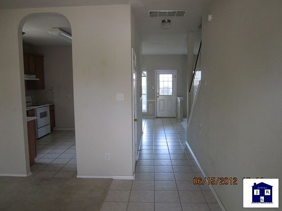 4th image of 1905 Schorn Dr