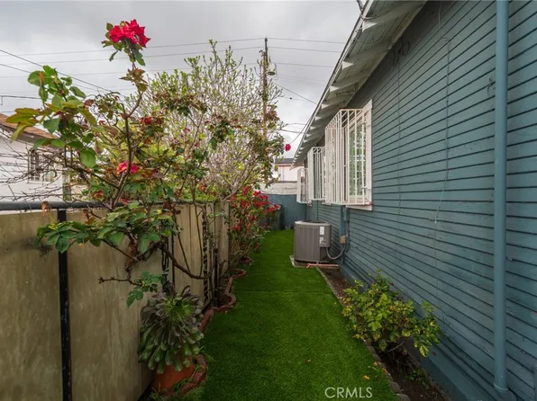 1219 W 98th St, Los Angeles, CA 90044