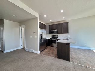 3179 W Prairie Grass Dr, Lehi, UT 84043