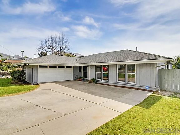 5th image of 6925 Hyde Park Dr