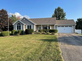 340 Whispering Oaks Dr, Germantown Hills, IL