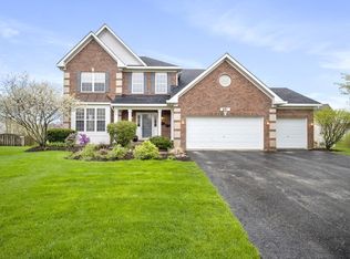 851 Spring Creek Cir, Naperville, IL 60565