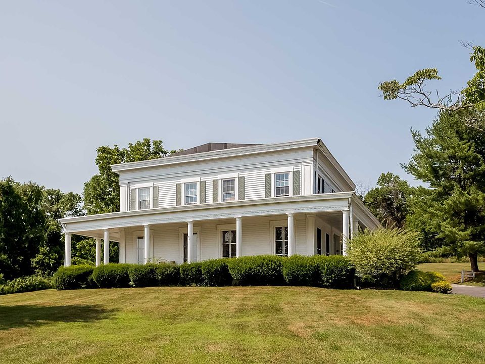1st image of 150 Putnam Ave