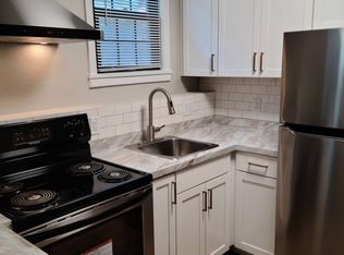 826 W Lakeside St #2, Madison, WI 53715