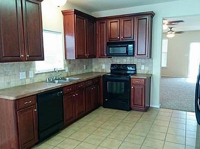 5th image of 10240 Franklin Dr