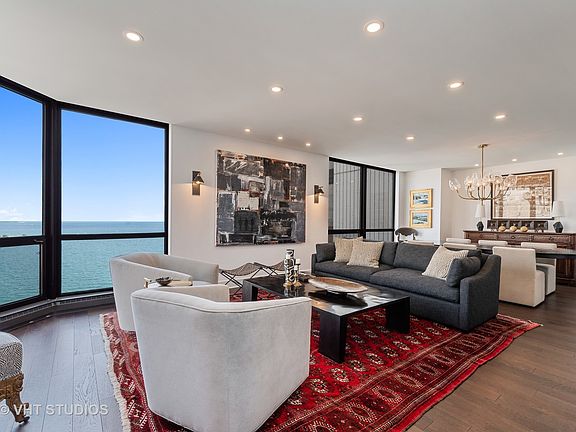 4th image of 990 N Lake Shore Dr APT 25C