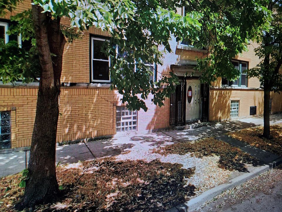 1st image of 4710 W Dickens Ave APT 1N
