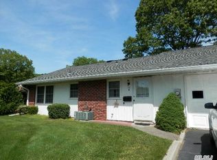 111 Exmore Ct UNIT D, Ridge, NY 11961