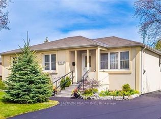 1458 Bridge Rd, Oakville, ON L6L2E1