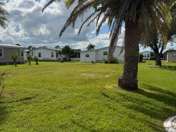 409 Villa Nueva Cir Lot 599, North Pt, FL 34287