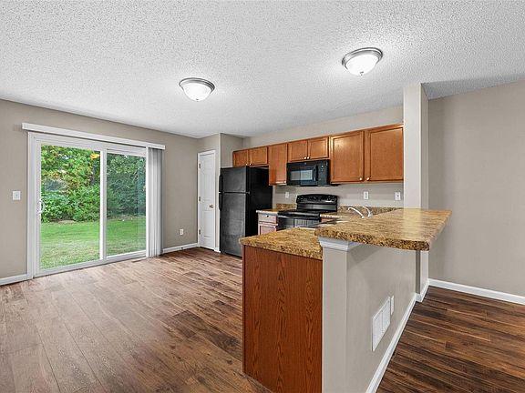 4th image of 836 Cadbury Dr