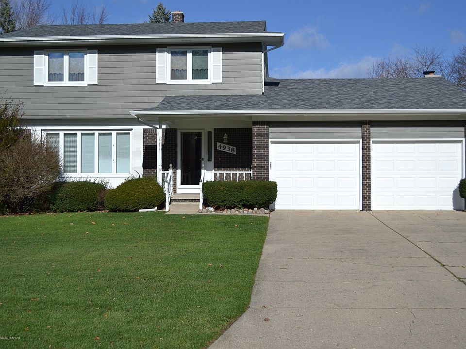 1st image of 4938 Applewood Dr