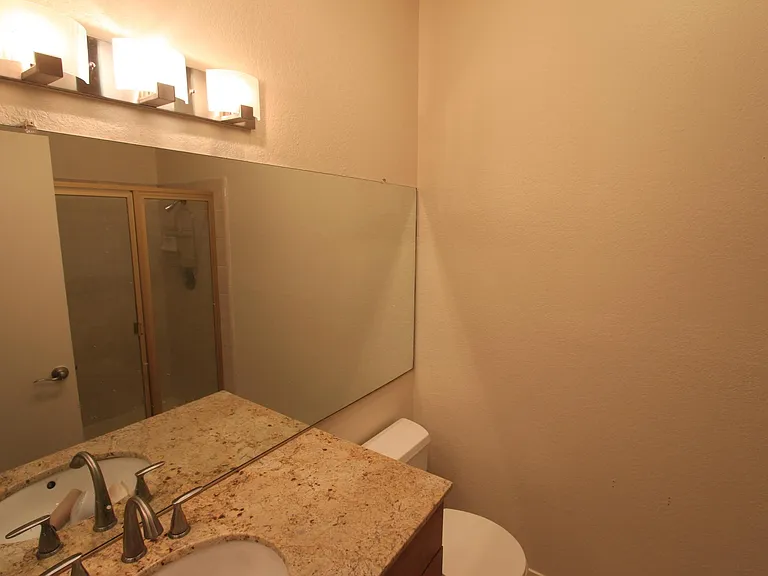 14500 Las Palmas Dr — Photo 10