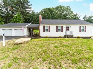 10 Pine Grove Cir, Uxbridge, MA 01569