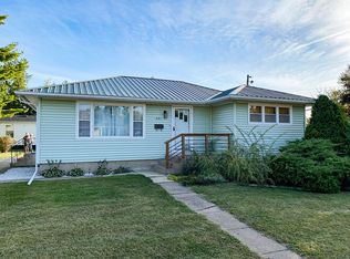 501 E 1st Ave, La Harpe, IL 61450