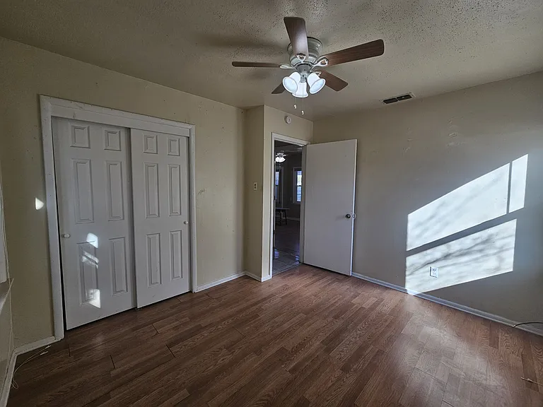 1357 S La Salle Dr — Photo 7
