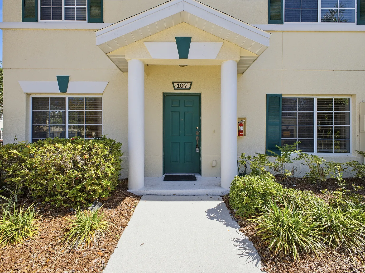3 bed, 1200 sqft, $2,000 — Photo 4