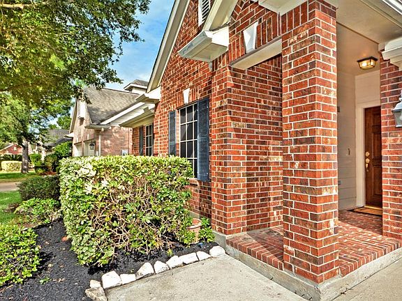 3rd image of 18211 Waverly Bend Ln