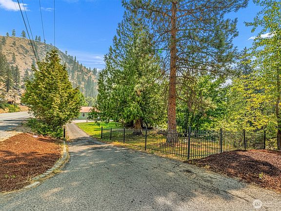 2nd image of 8811 Entiat River Road