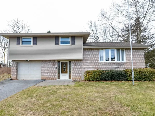 5785 Kesslersville Rd, Nazareth, PA 18064