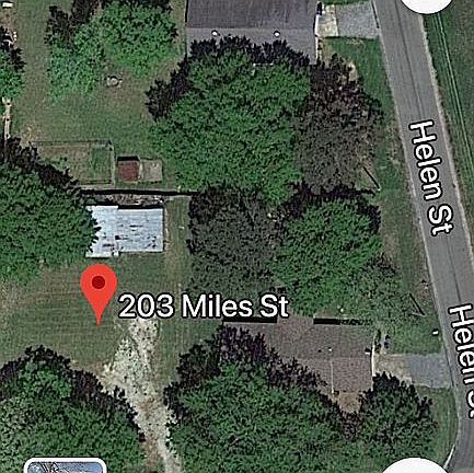 Lot With 650 Sq. Foot Shop