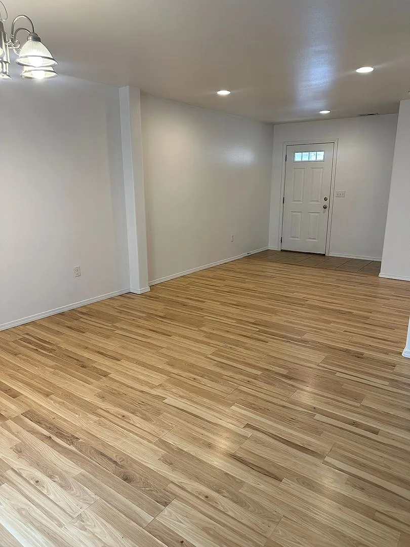 102 Mizzou Ct. — Photo 3