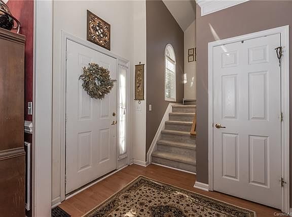 2nd image of 2906 Glen Summit Dr