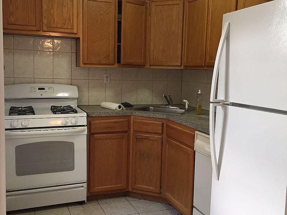 2nd image of 1110 Lydig Ave APT 2