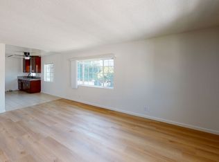 11982 Grevillea Ave., Hawthorne, CA 90250