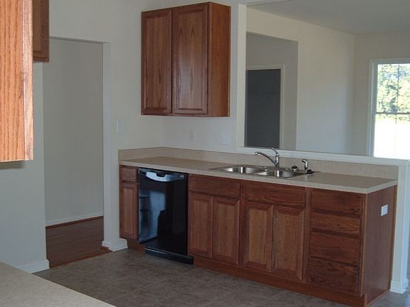 4th image of 230 Bishops Grant Dr