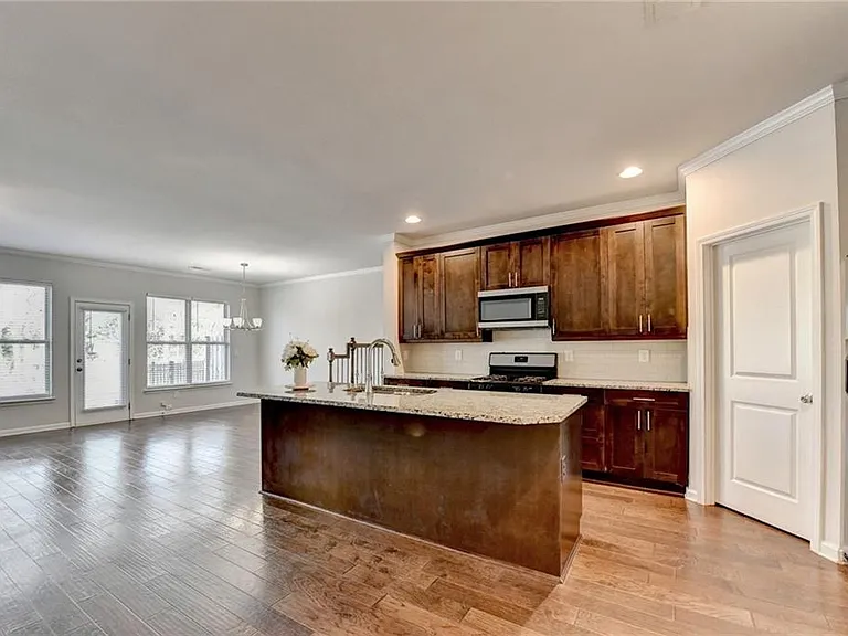 5535 Lightheart Ct — Photo 16
