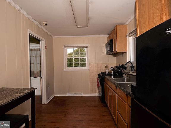 4th image of 318 Lincoln Dr
