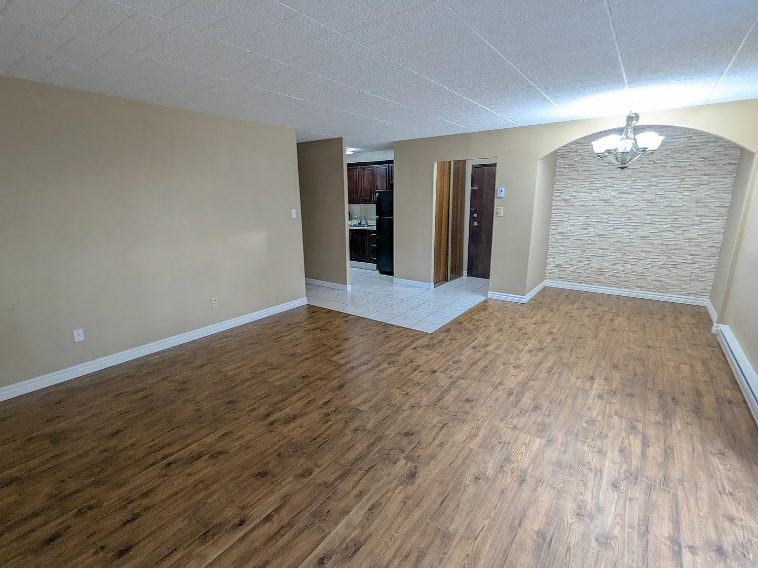 71 Vanier Drive Kitchener — Photo 4