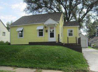 1511 W 38th St, Davenport, IA
