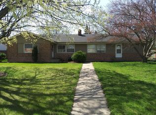 1145 W Sunset Dr UNIT 1147, Waukesha, WI 53189