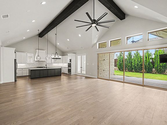 4th image of 2200 Shady Hill Dr