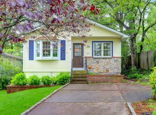 57 Park Dr, Rocky Point, NY 11778