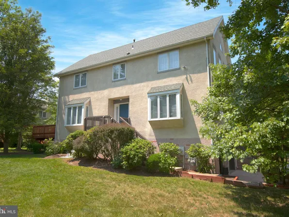 6 Lexington Ct, Princeton, NJ 08540