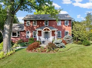 2 Taylor Dr, New Fairfield, CT 06812