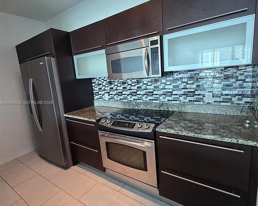 950 Brickell Bay Dr #3300