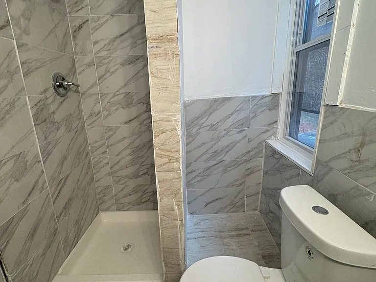 4133 Pennsgrove St #2 — Photo 5