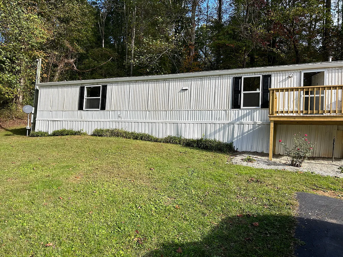 Building Photo - Ambrose Ln