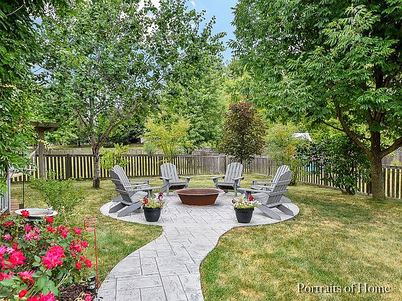 STAMPED CONCRETE FIREPIT PATIO