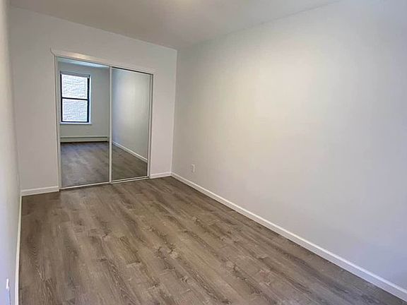 4th image of 221 Smith St APT 2R