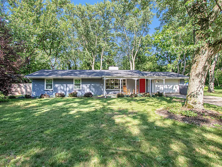 3365 Circle Dr — Photo 1