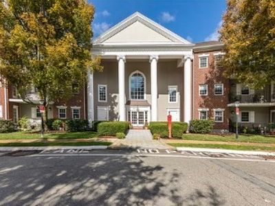 50 Freedom Holw UNIT 303, Salem, MA, 01970